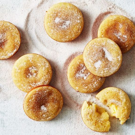 pie-maker-apple-and-custard-doughnuts-152286-2